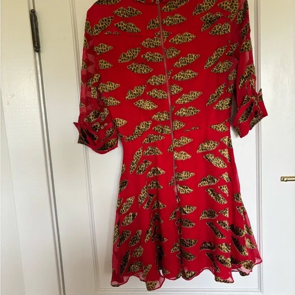 Stylish Red Patterned Dress - Picture 4 of 5